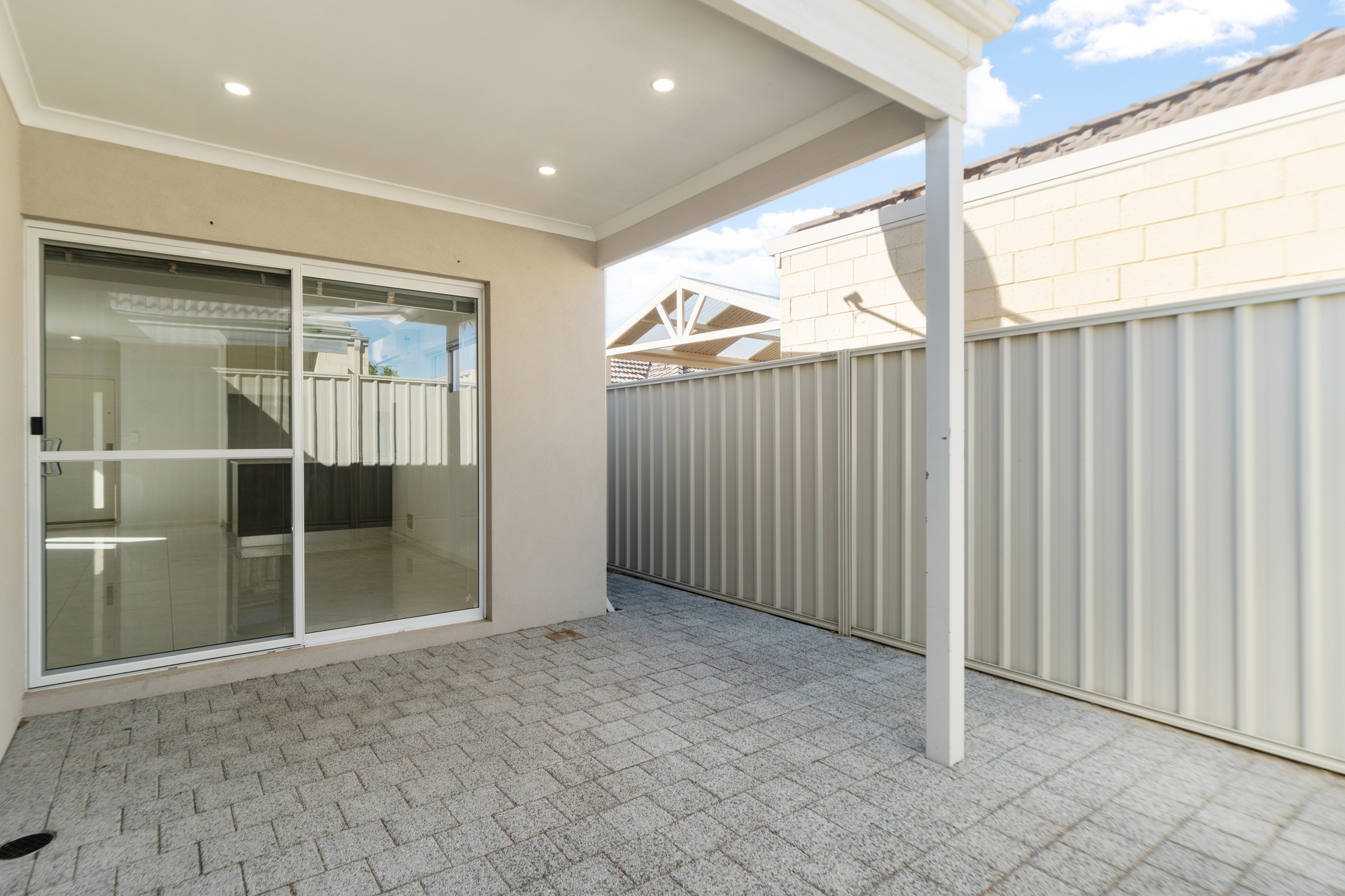 5C Newhaven Way, Nollamara, WA 6061 AUS