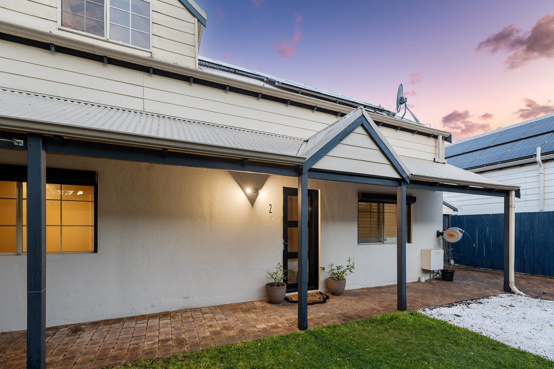 2/21 Short Street, Joondanna, WA 6060 AUS