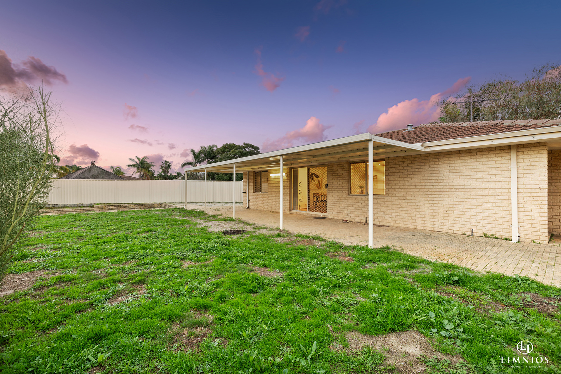 9 Heron Close, Ballajura, WA 6066 AUS