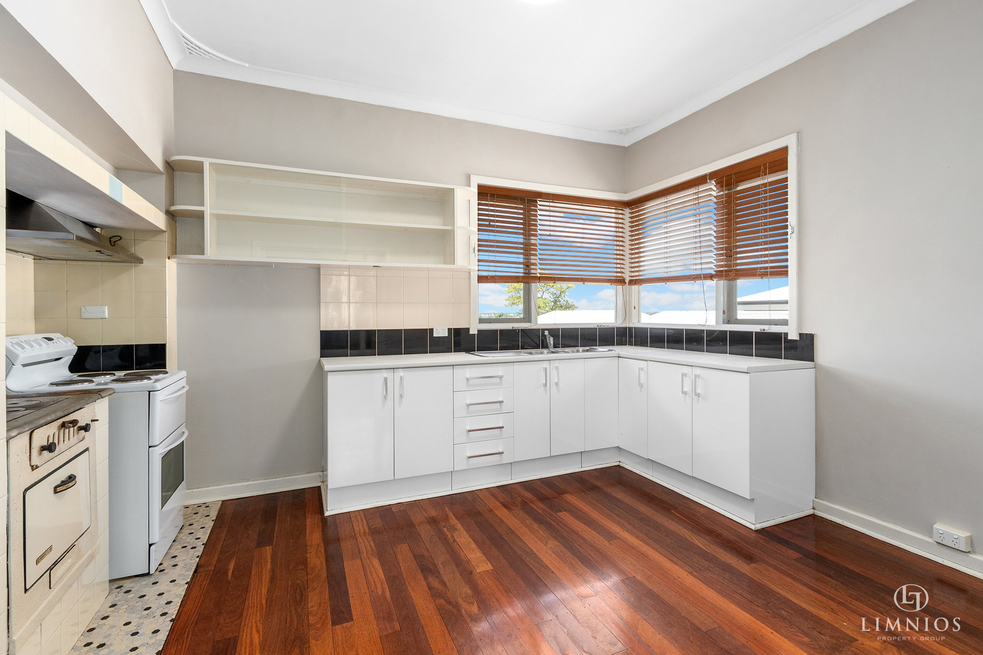 22 Joondanna Drive, Joondanna, WA 6060 AUS