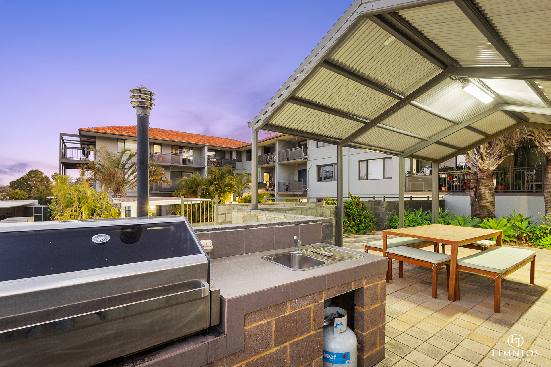 15/42 Kinsella Street, Joondanna, WA 6060 AUS