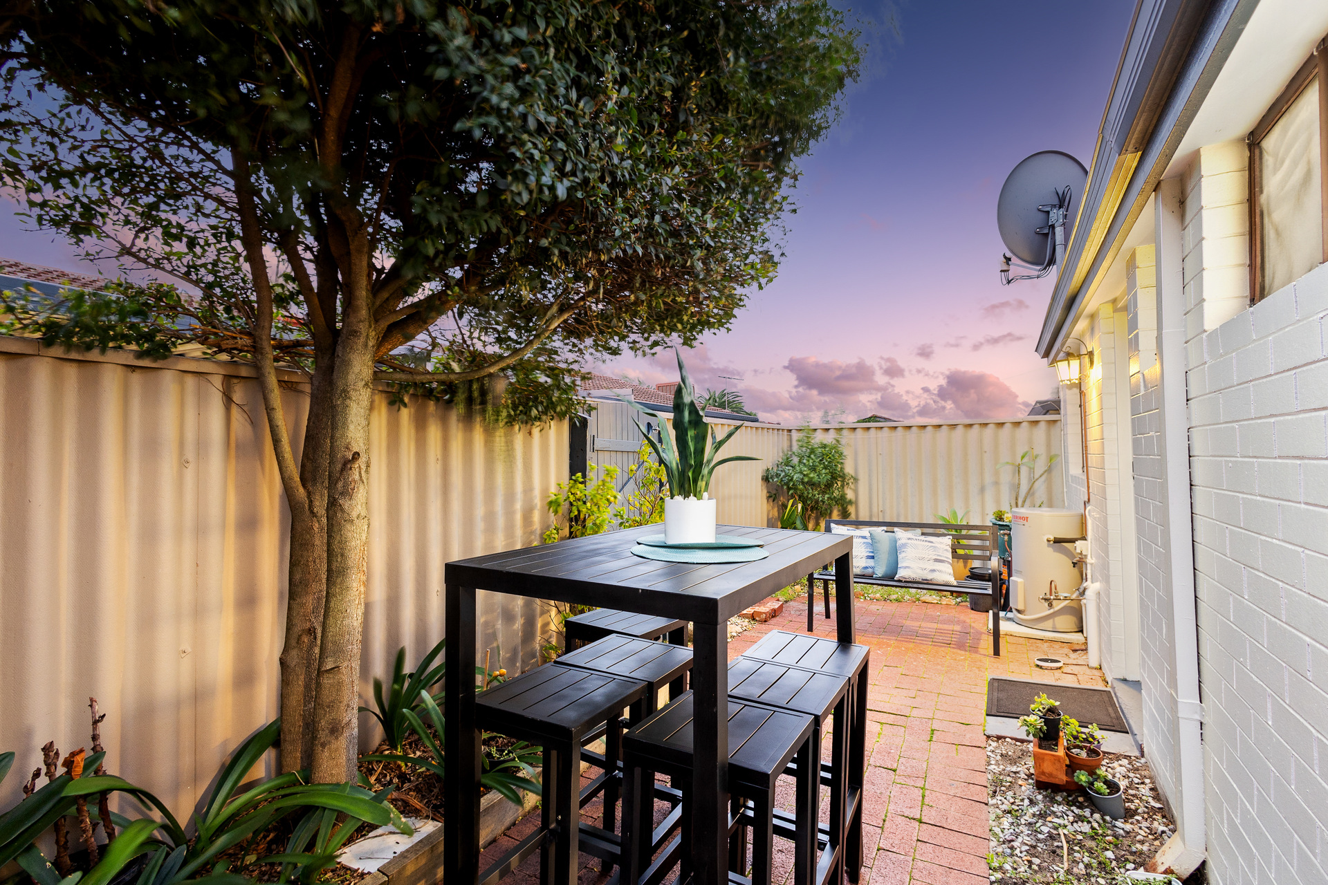 2/77 Short Street, Joondanna, WA 6060 AUS