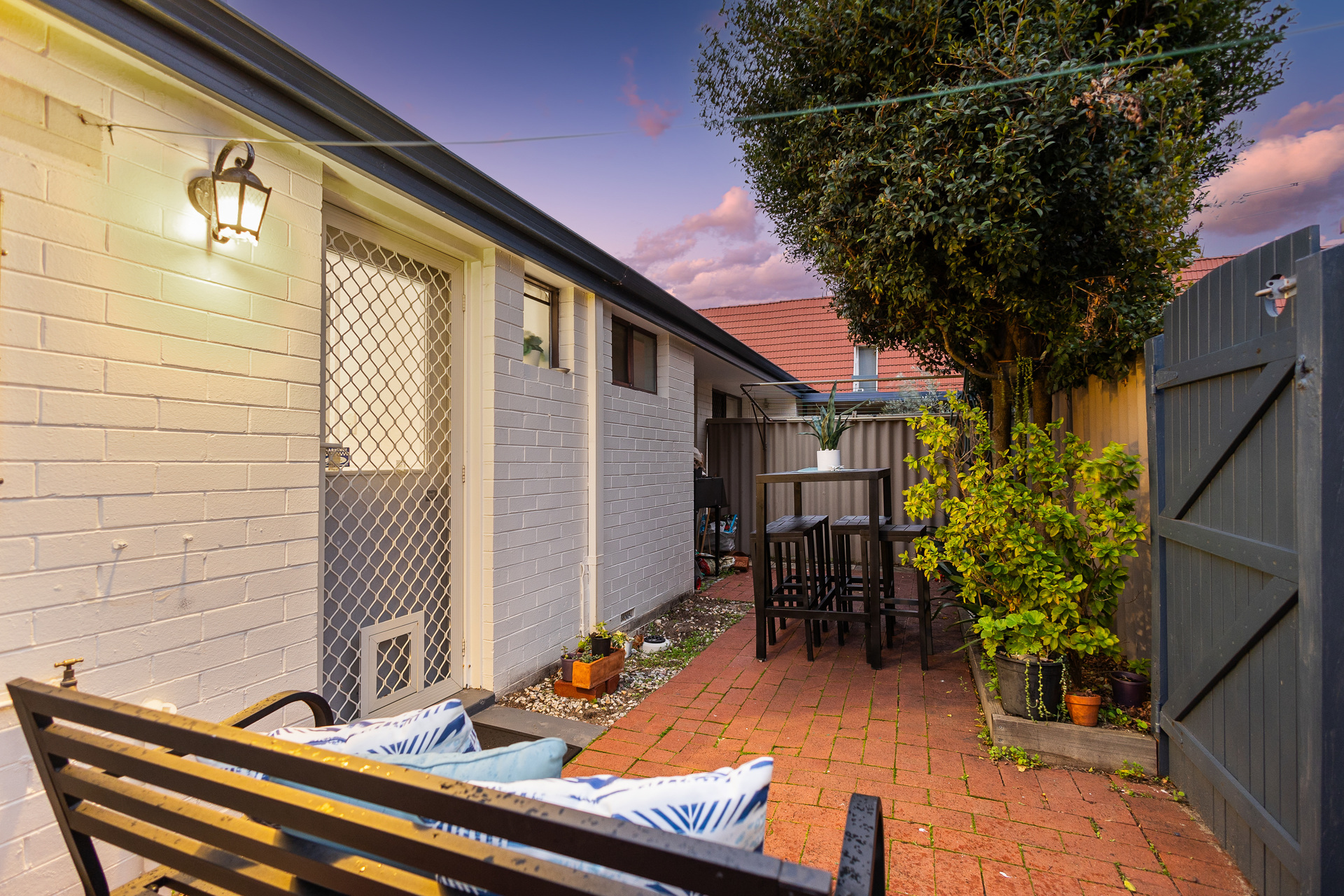 2/77 Short Street, Joondanna, WA 6060 AUS