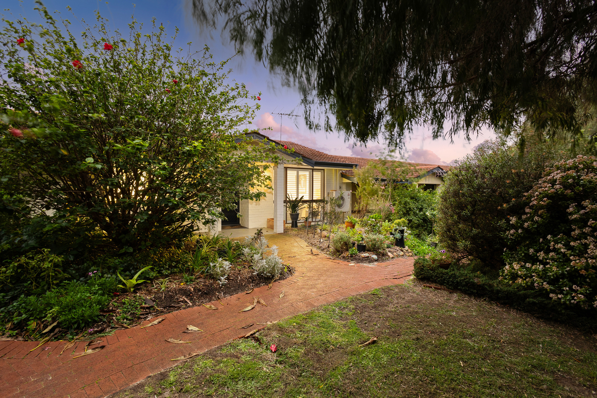 2/77 Short Street, Joondanna, WA 6060 AUS