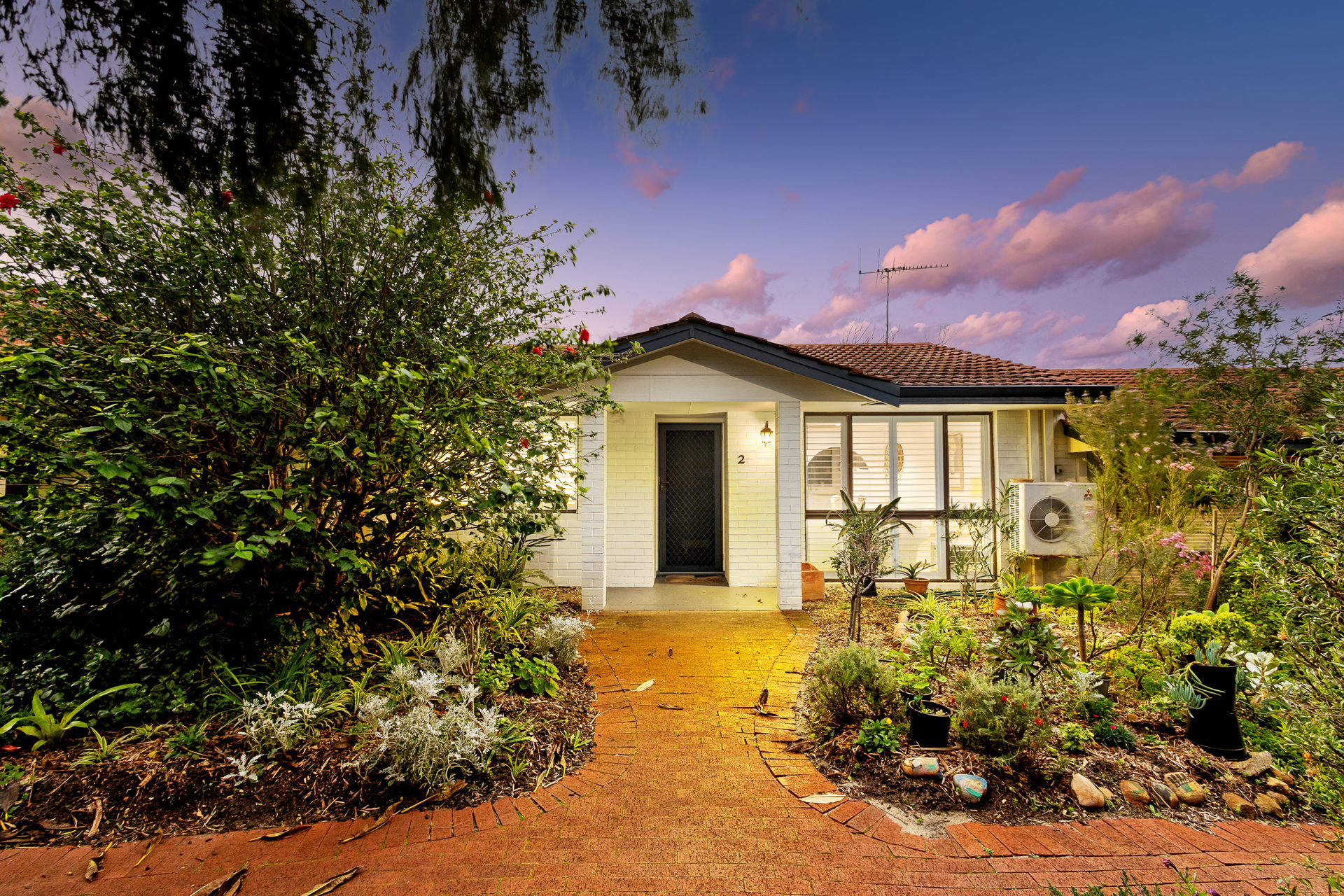 2/77 Short Street, Joondanna, WA 6060 AUS