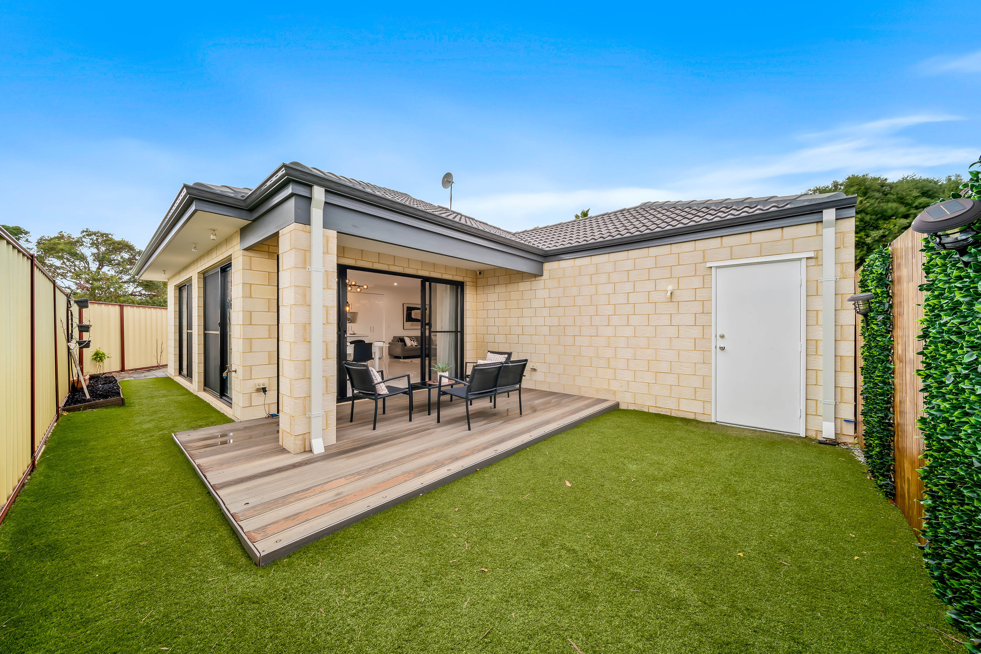 14A Ludlands Street, Morley, WA 6062 AUS